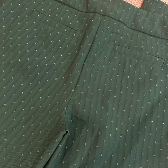 Green pants - Picture 5 of 8